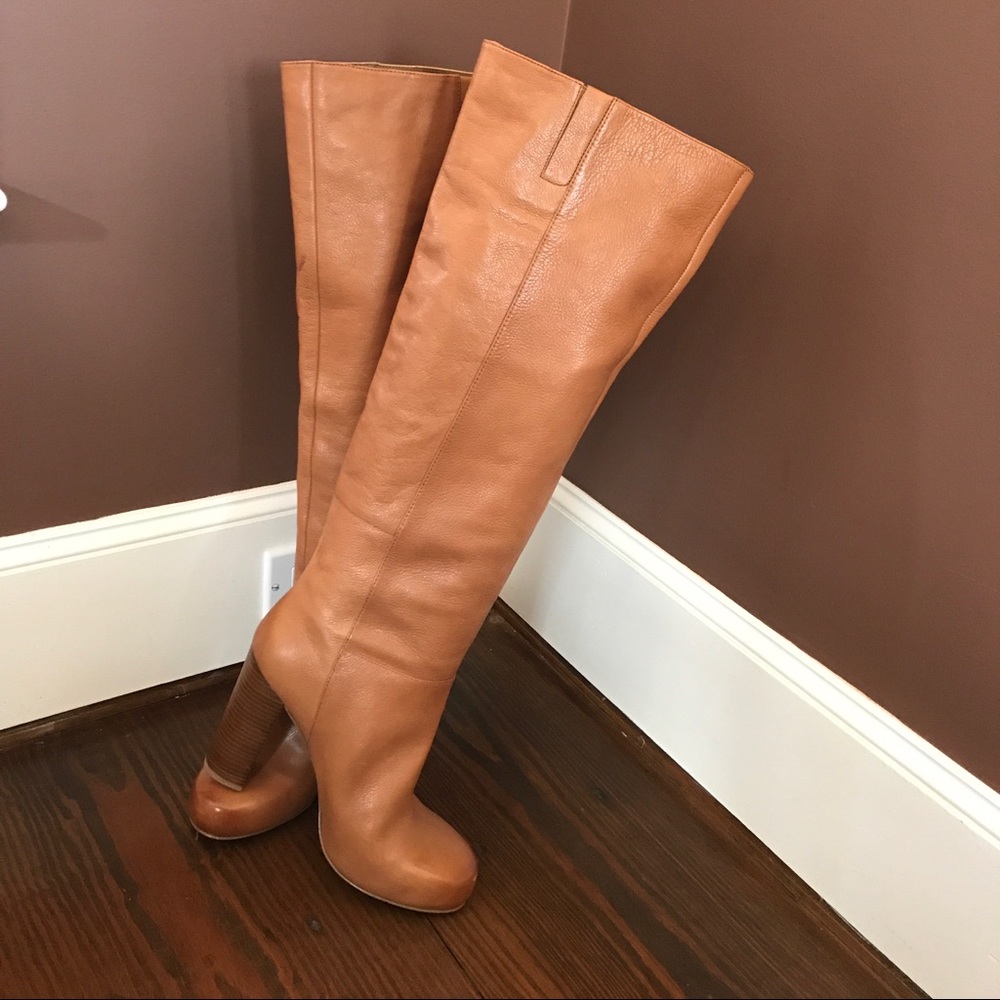 Pair of show stopping Chestnut Boots!