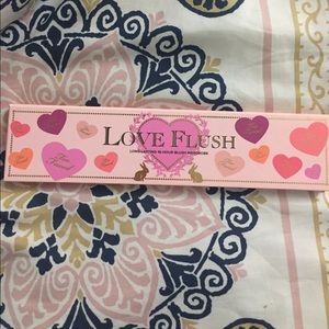 Too Faced blush palette