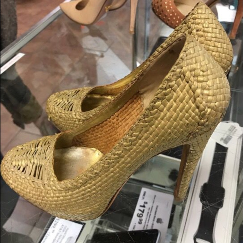 Prada mesh pump- size 38.5