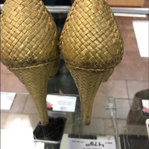 Prada mesh pump- size 38.5 - Picture 2 of 4