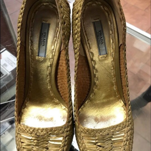 Prada mesh pump- size 38.5 - Picture 3 of 4