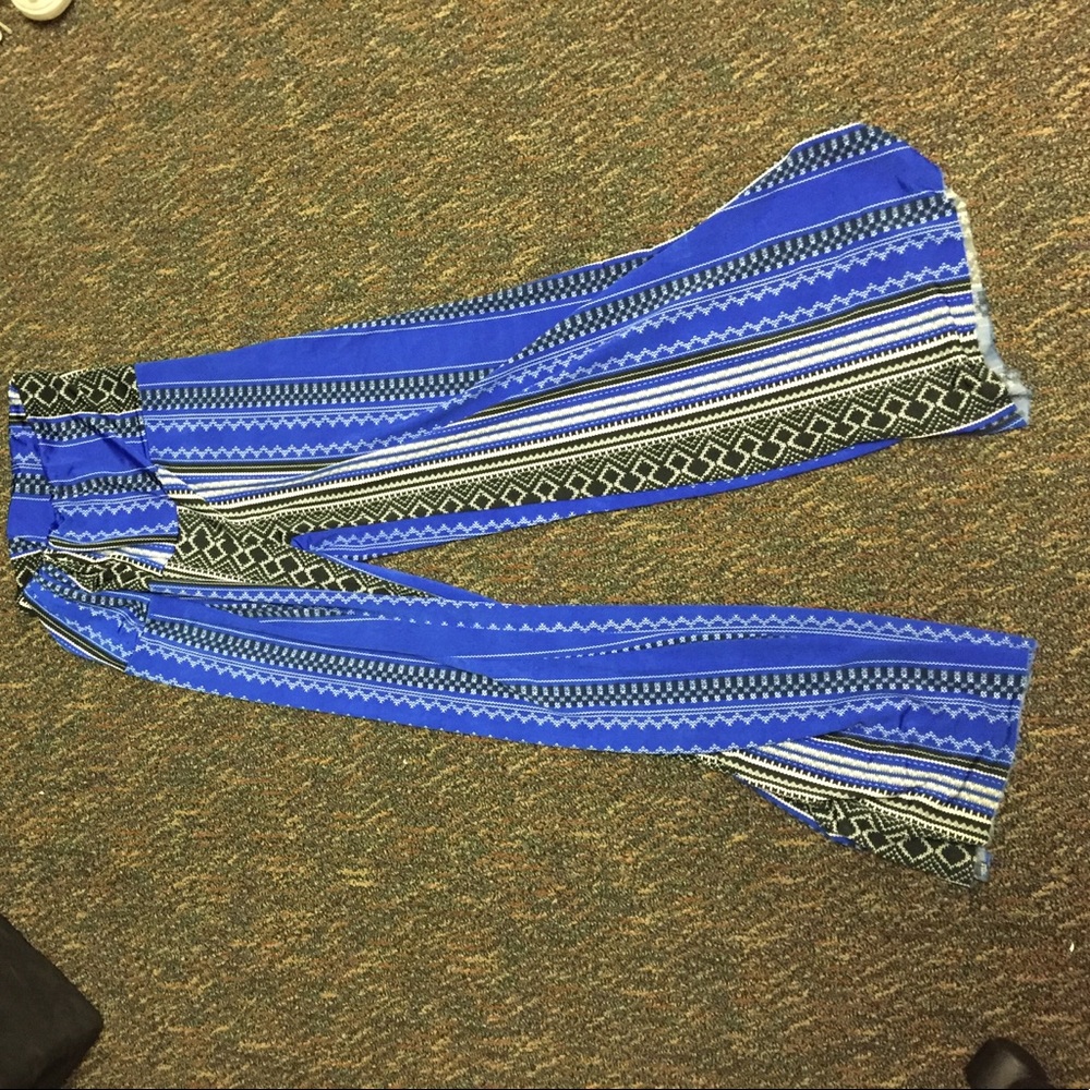 HIGH WAISTED FLOWY PANTS