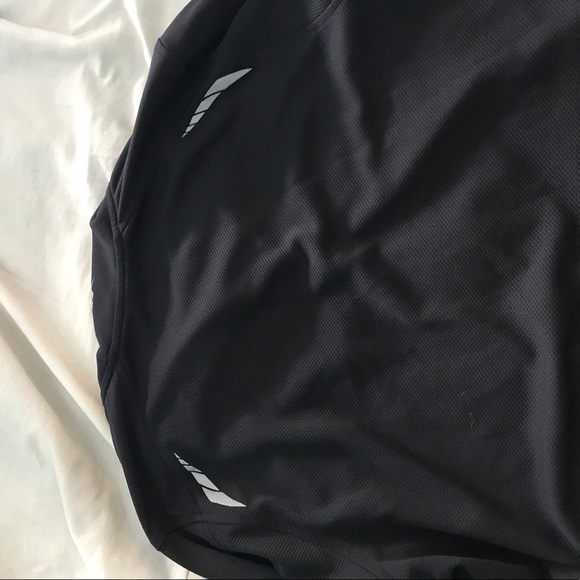 Thumb hole pullover - Picture 5 of 5