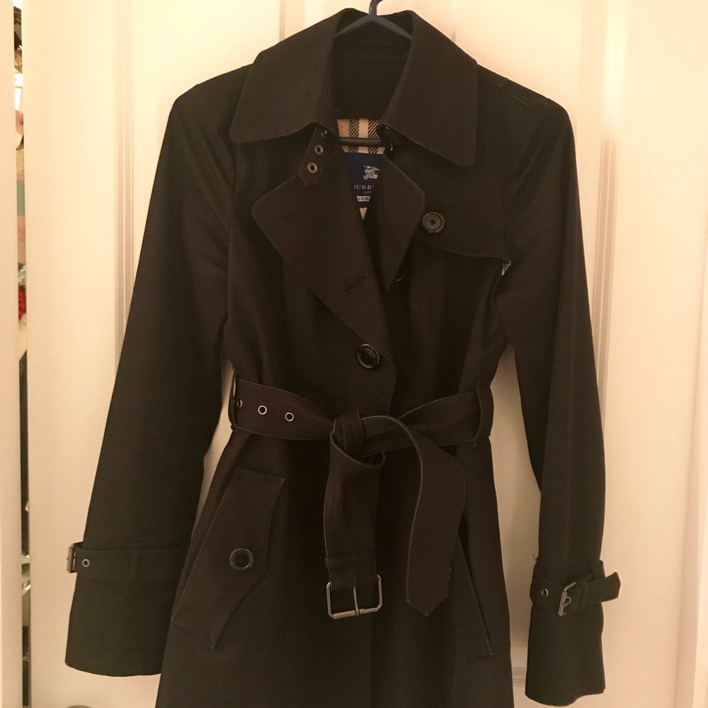 Burberry trench coat *very chic* Made in Japan