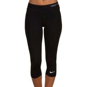 Cropped Nike dry-fit leggings!