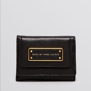 Too Hot To Handle Tri-Fold Wallet 🖤 Marc Jacobs