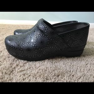 Dansko XP size 39