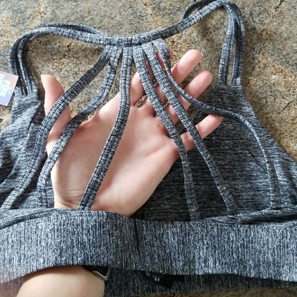 PINK Victoria's Secret ULTIMATE sports bra - Picture 5 of 5