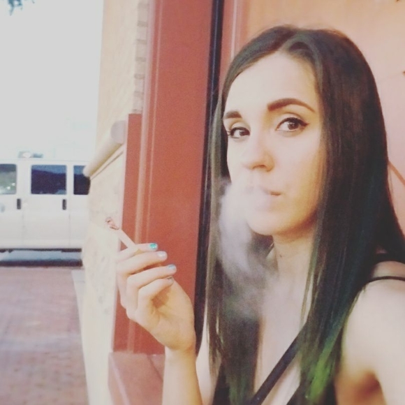 Meet your Posher, Kaley - Picture 1 of 1