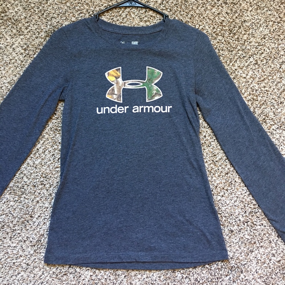 Under Armour long sleeve shirt