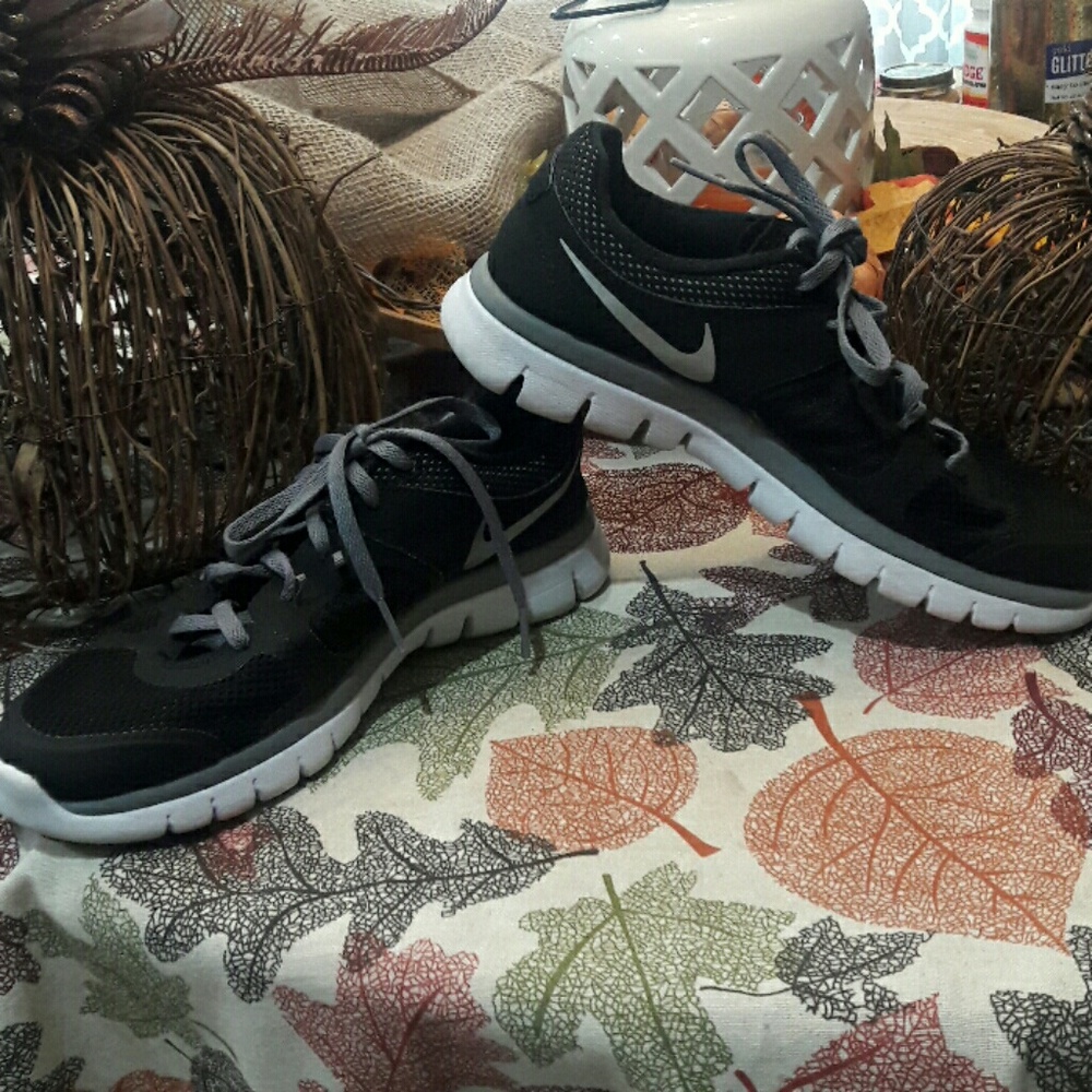 Nike Boys Youth Tennis