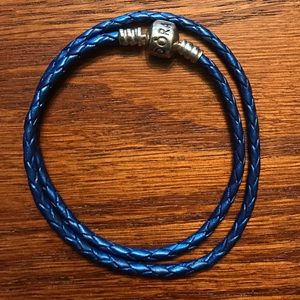 Pandora cobalt blue leather bracelet size D2
