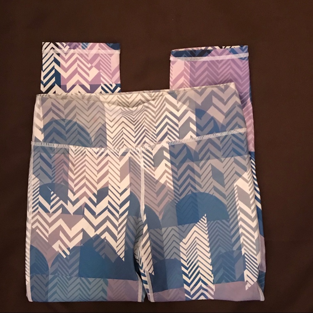 Mono B Cropped Leggings