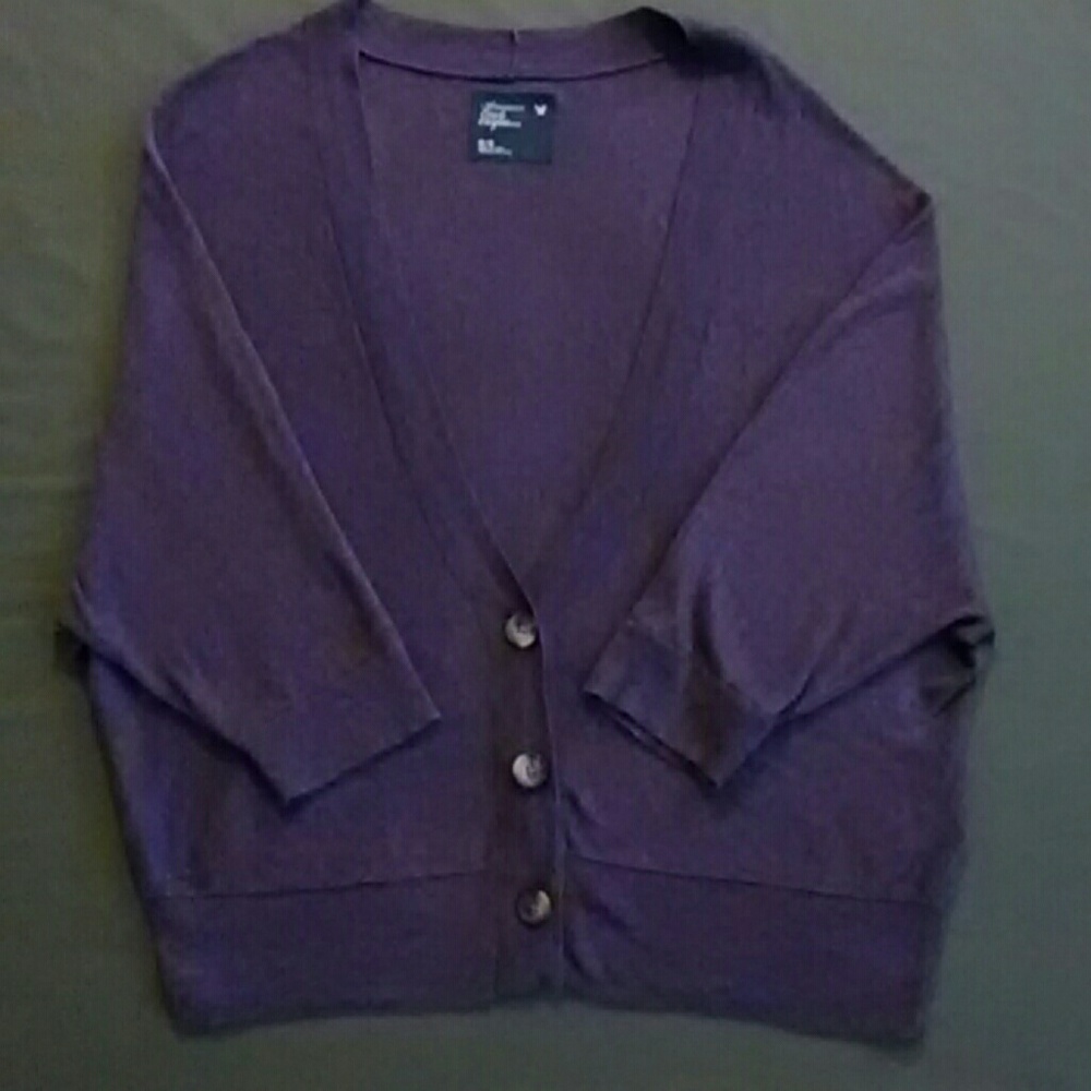 American Eagle 3 button loose fit Cardigan