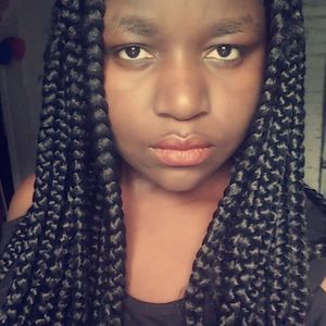 Meet your Posher, Nia