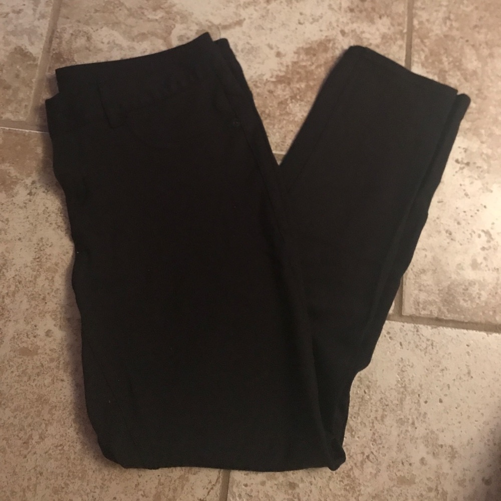 Black skinny pants