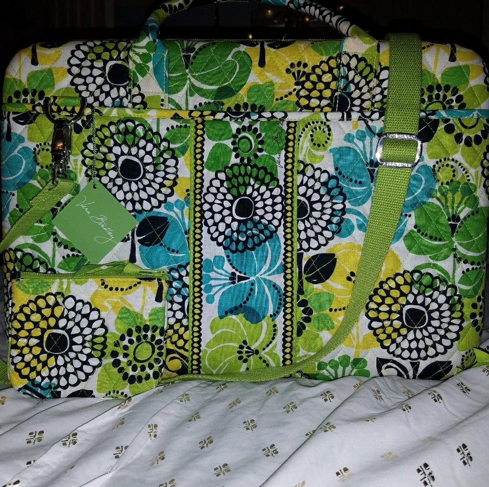 Vera Bradley laptop portfolio in limes up print !