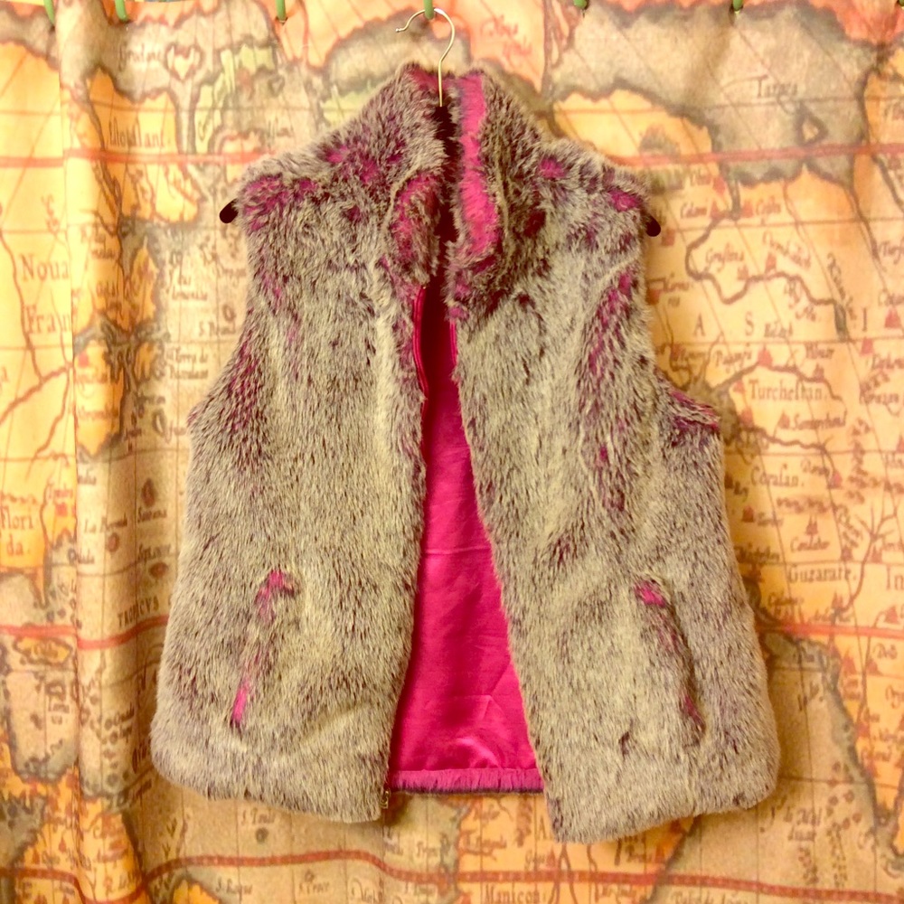 NWOT Amazing Soft Faux Fur Vest Pink Gray S M L