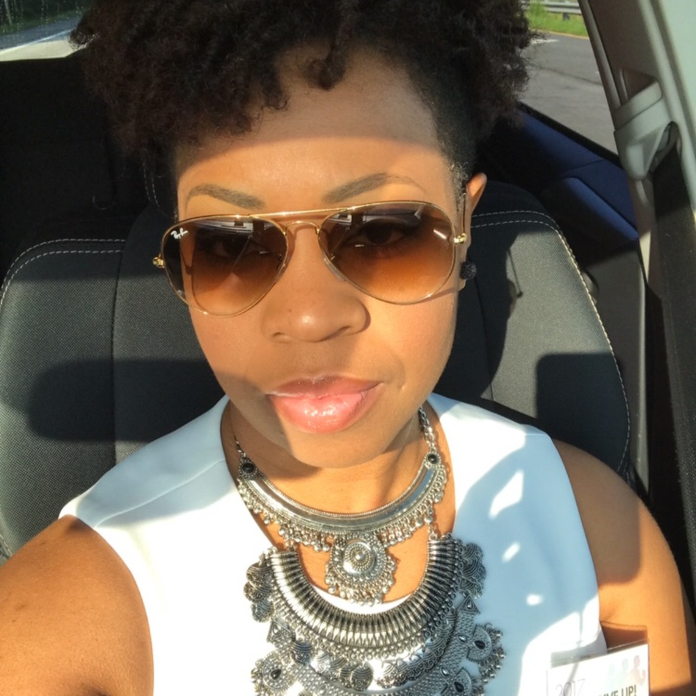 Meet your Posher, Qua