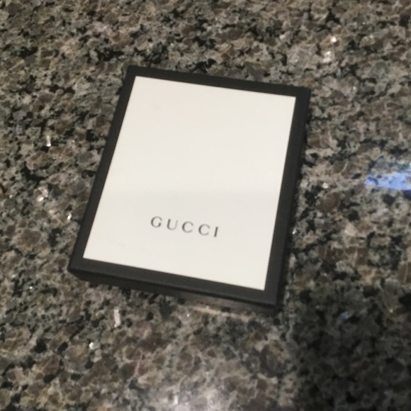 Men's Gucci Leather Wallet with Tiger Emblem - Picture 4 of 5