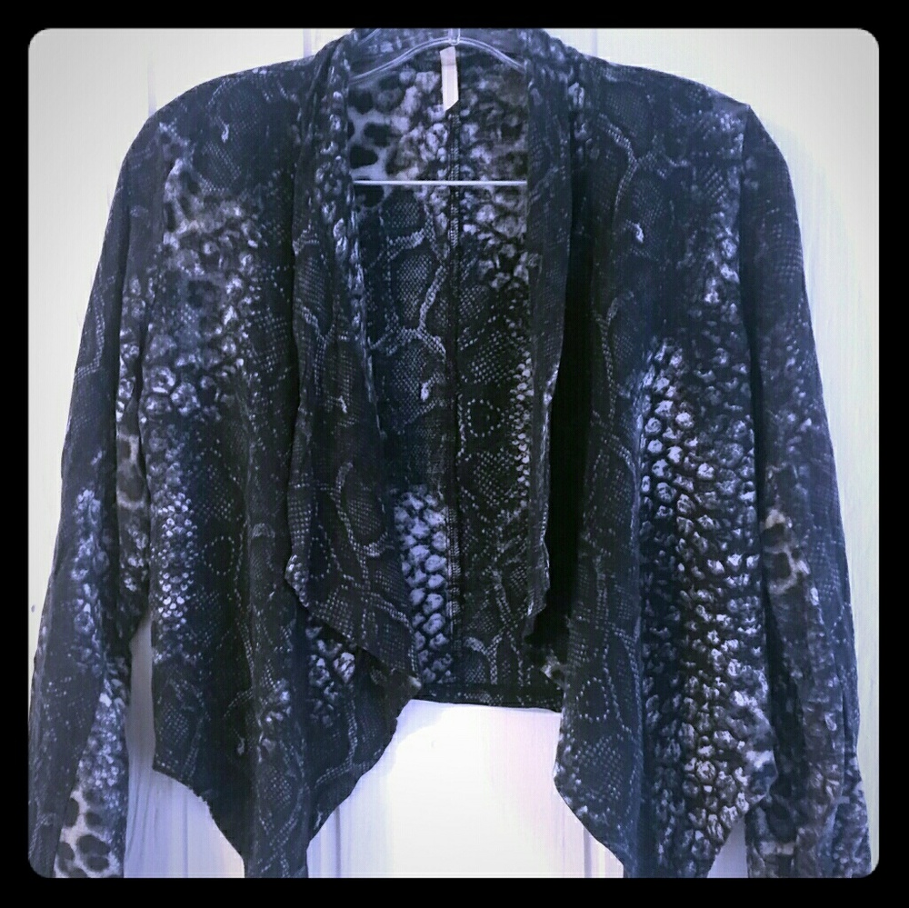 Spicysugar lightweight shrug