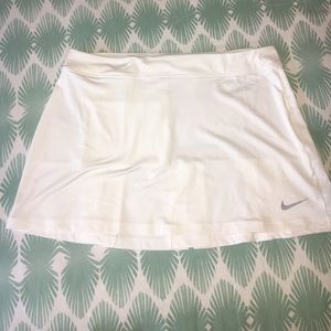Nike women's golf skirt