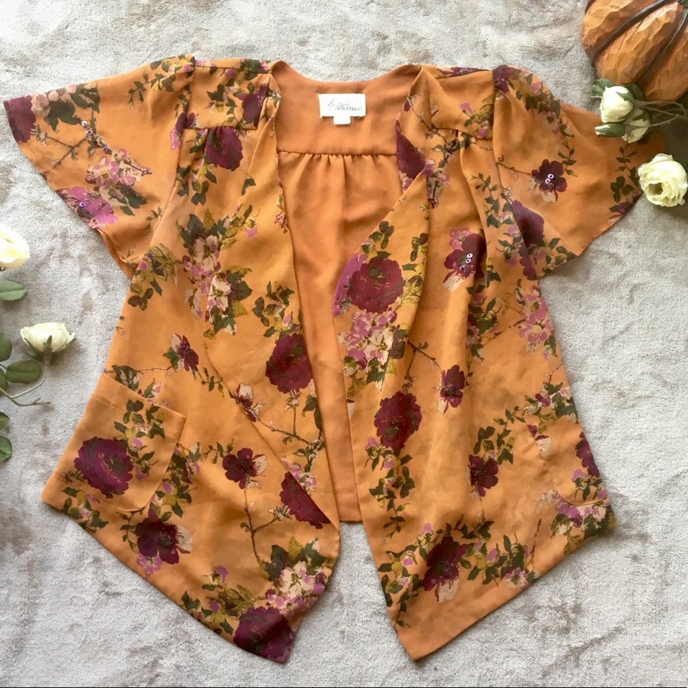 Forever 21 Boutique Floral Flutter Sleeve Cardigan