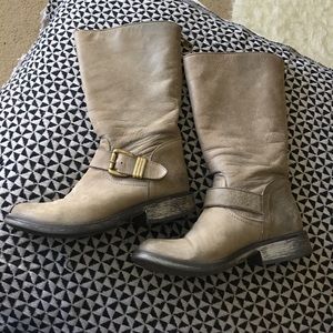 Steve Madden boots