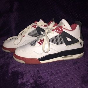 Jordan 4s