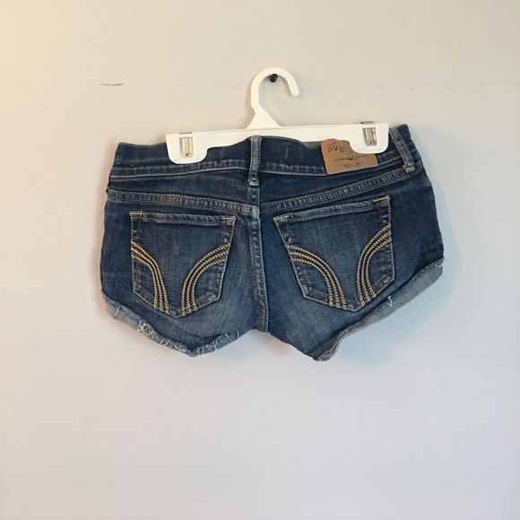 HOLLISTER JEAN SHORTS - Picture 2 of 3