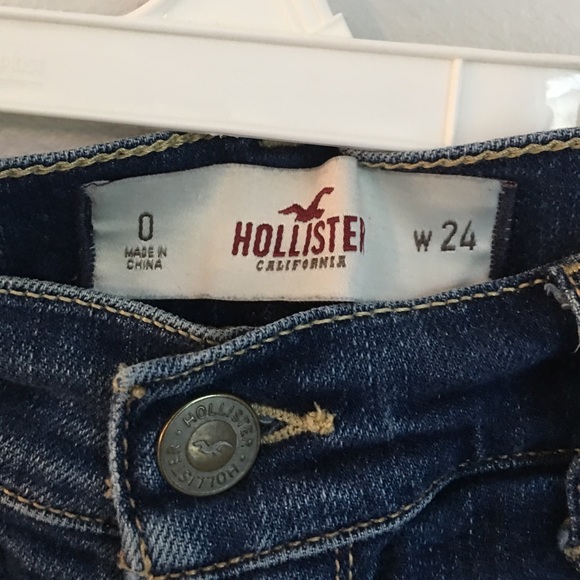 HOLLISTER JEAN SHORTS - Picture 3 of 3