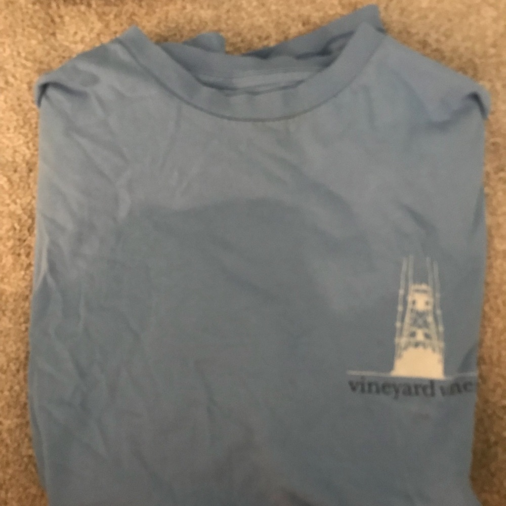 vineyard vines t shirt