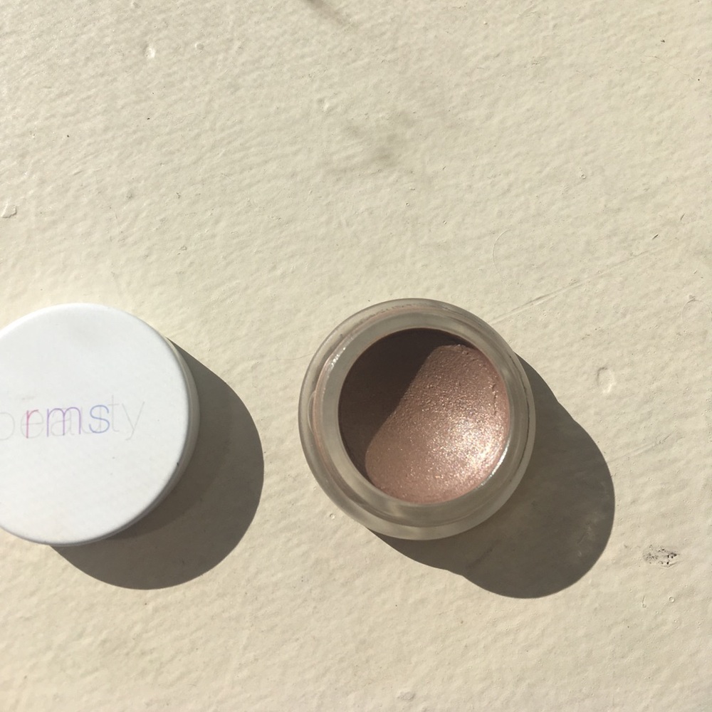Eye polish