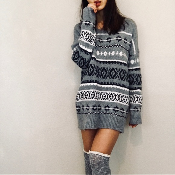 Sweaters - Brand new baggy sweater- love bear