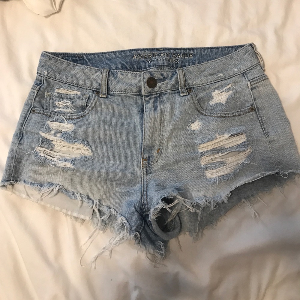 American eagle distressed denim shorts