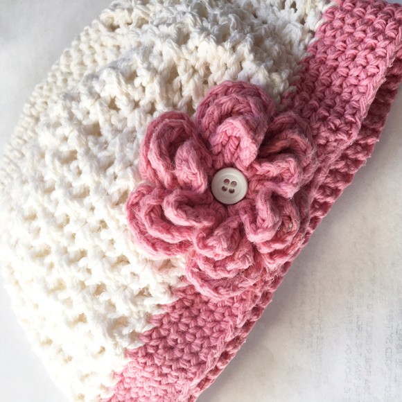 🔴Crochet Girl Hat with Flower - Picture 1 of 3
