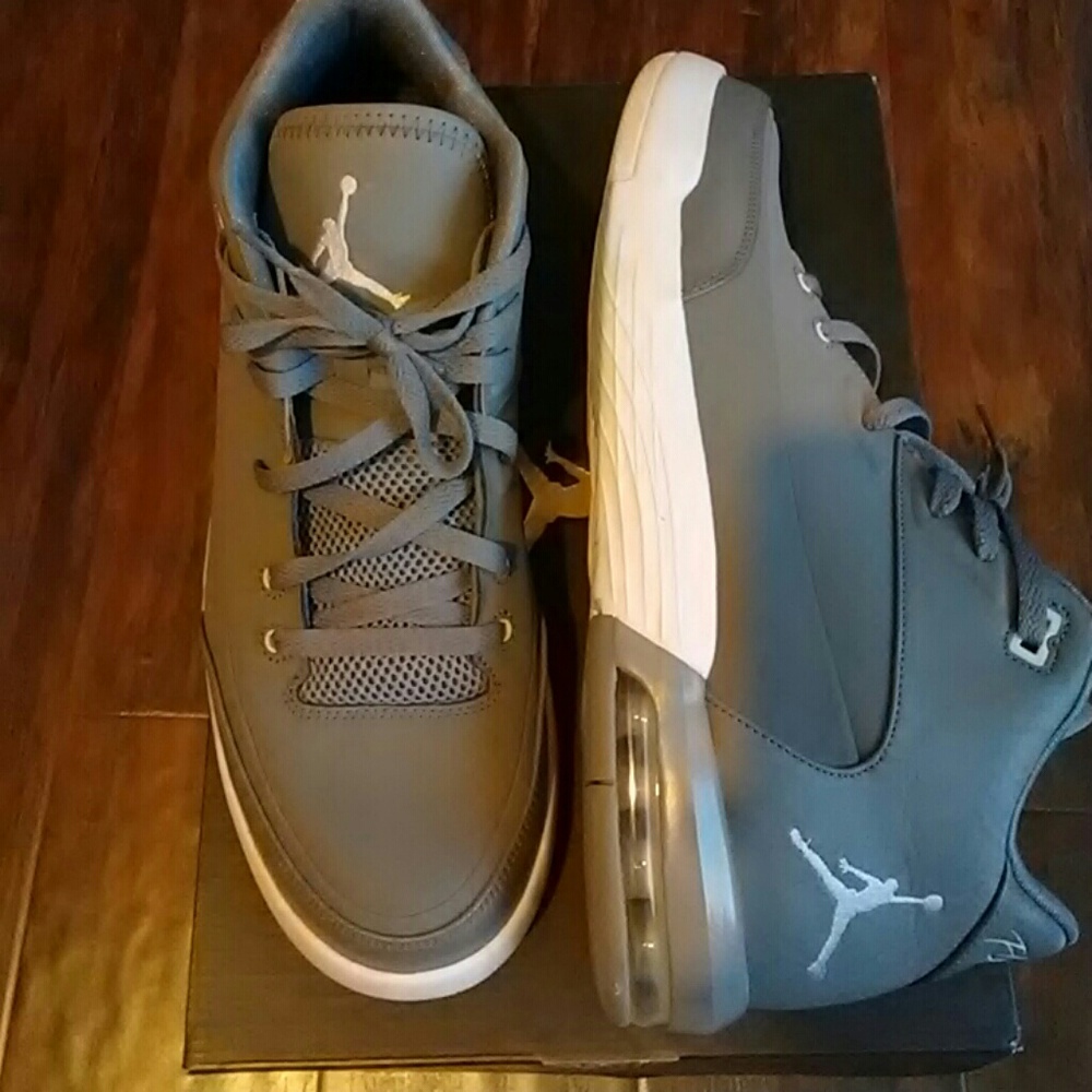 Mens Jordan Flight Sz.12 LIKE NEW!