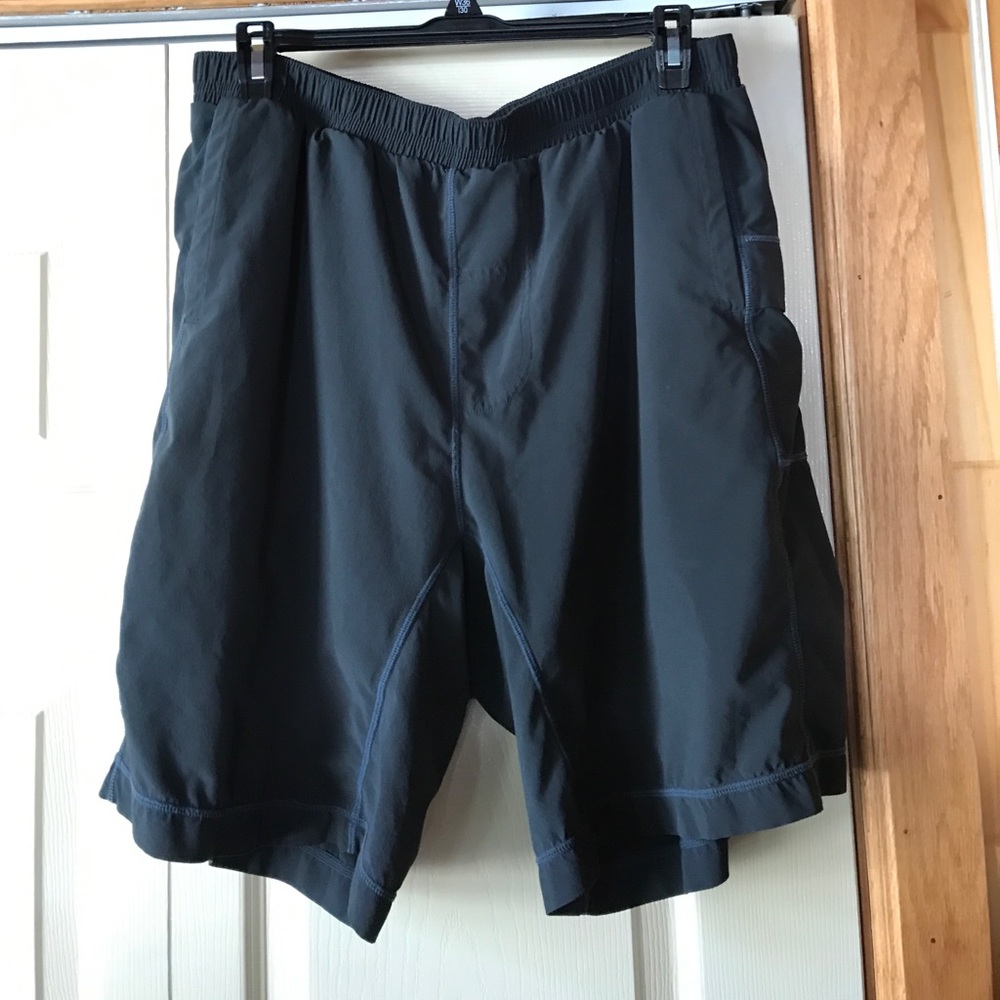 Lululemon Men’s gym shorts, Size Large