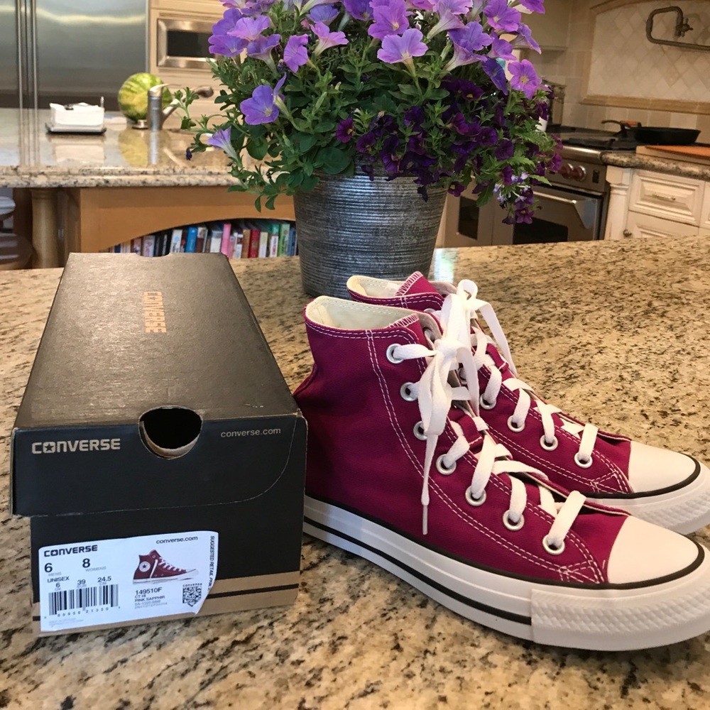 Converse sneakers size 8