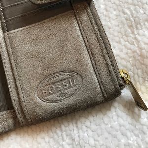 Fossil wallet