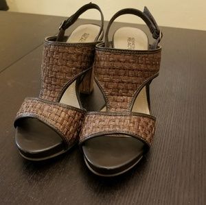 Kenneth Cole Reaction "Dazey" sling-back heels