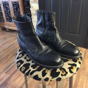 Men's steel toed black work boots size 9D