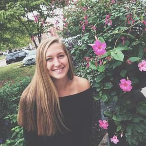 Meet your Posher, Kayla