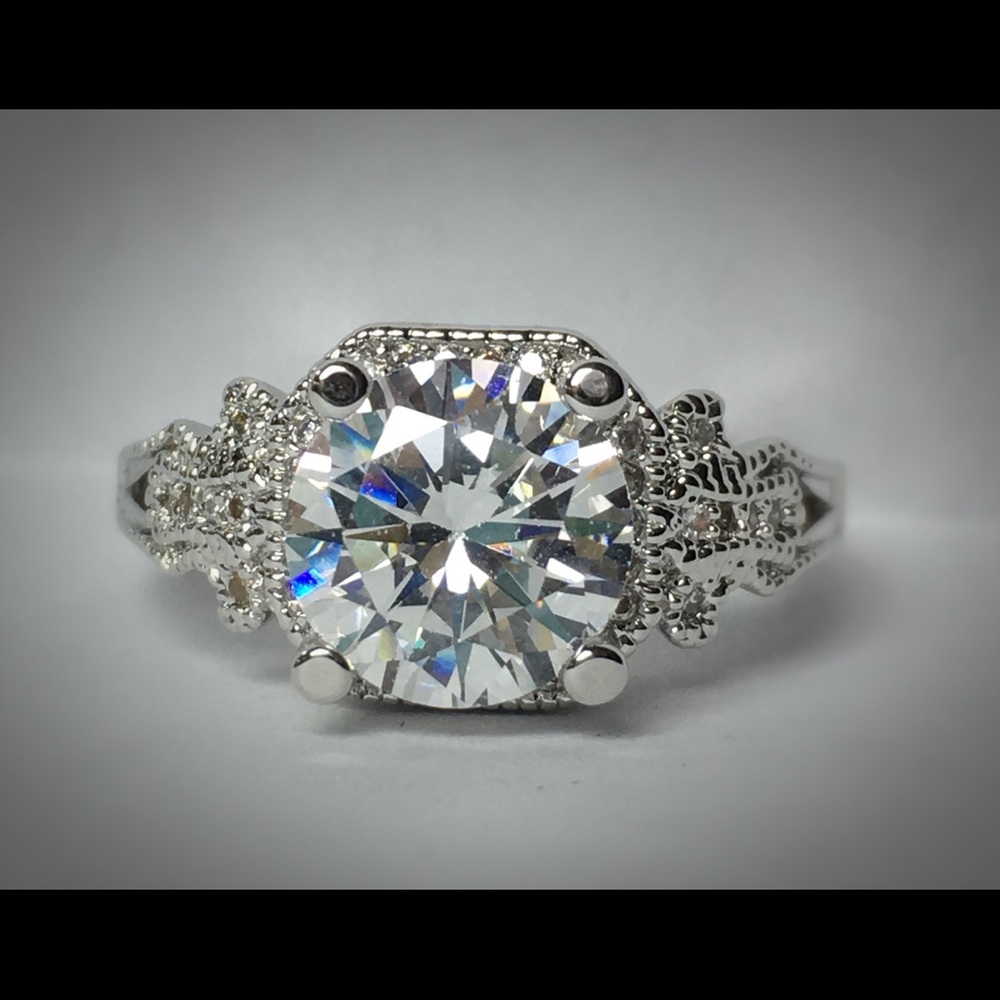 Beautiful antique style ring