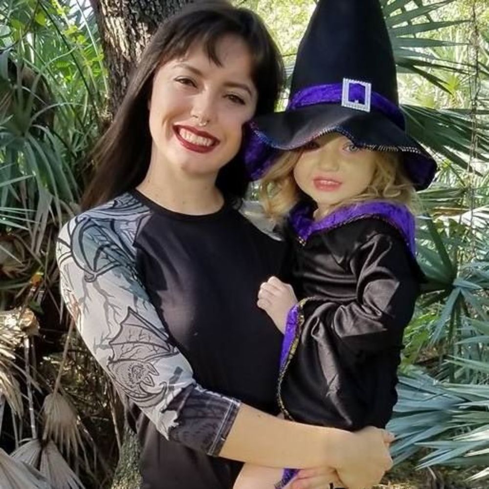 Meet your Posher, Crystal