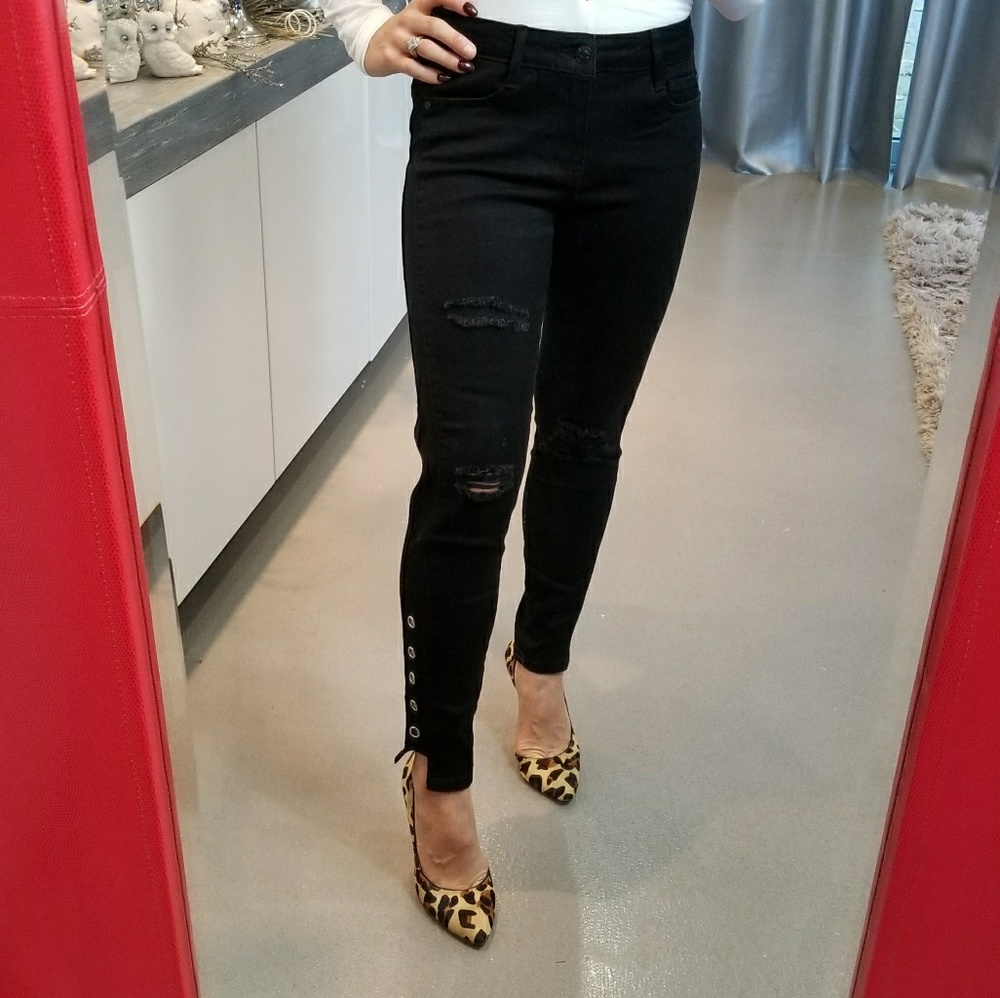 Distressed black denim jeans - Picture 3 of 4