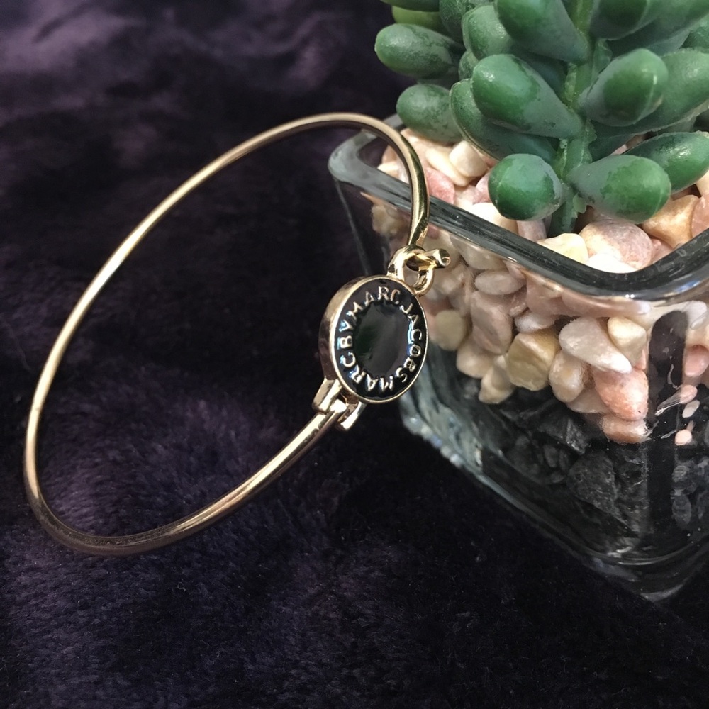 New Marc by Marc Jacobs goldtone signature bangle