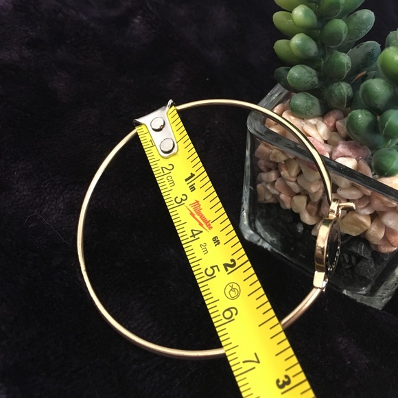 New Marc by Marc Jacobs goldtone signature bangle - Picture 4 of 4