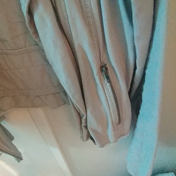 Jacket - Picture 4 of 4