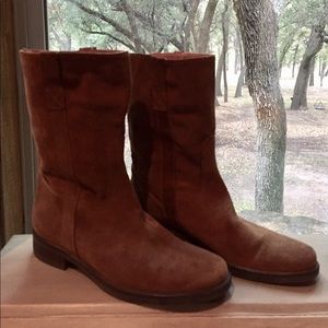 Suede boots